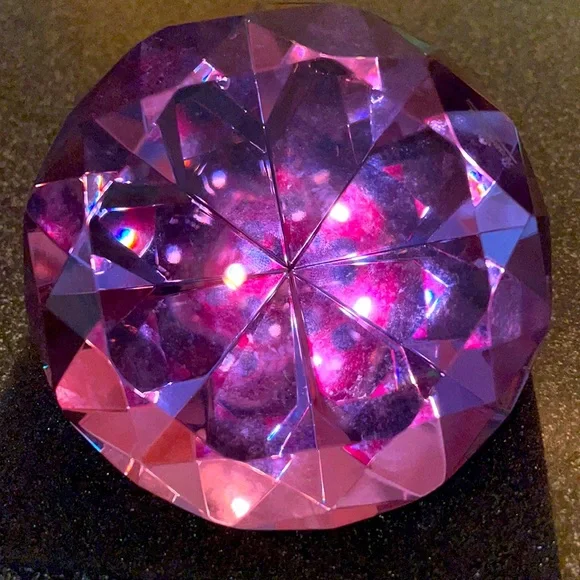 COPY - Diamond paperweight - Picture 2 of 8